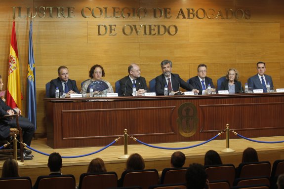 Carlos Lesmes inaugura en Oviedo los actos del XL Aniversario de la Real Academia Asturiana de Jurisprudencia 